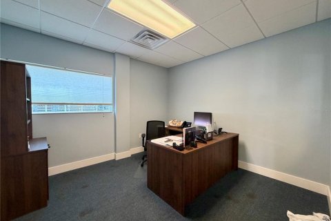 Commercial property in Odessa, Florida № 2221127 - photo 11
