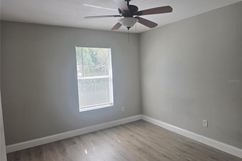 Villa ou maison à vendre à Poinciana, Floride: 4 chambres, 147.06 m2 № 2406410 - photo 17