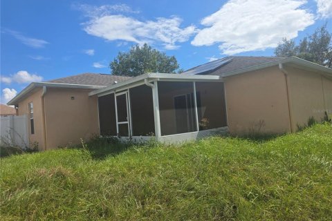 Villa ou maison à vendre à Poinciana, Floride: 4 chambres, 147.06 m2 № 2406410 - photo 7