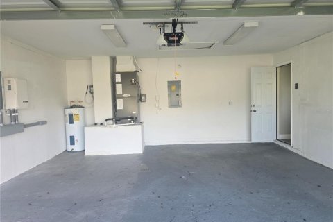 Villa ou maison à vendre à Poinciana, Floride: 4 chambres, 147.06 m2 № 2406410 - photo 30