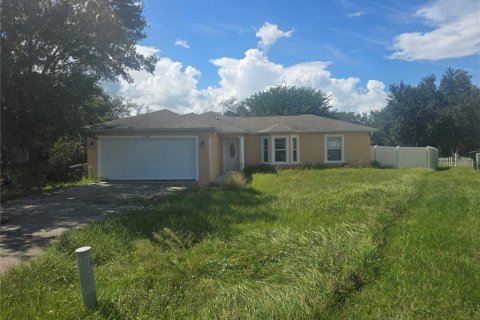 Villa ou maison à vendre à Poinciana, Floride: 4 chambres, 147.06 m2 № 2406410 - photo 2