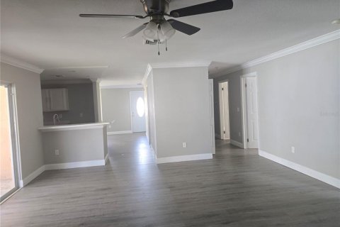 Villa ou maison à vendre à Poinciana, Floride: 4 chambres, 147.06 m2 № 2406410 - photo 20