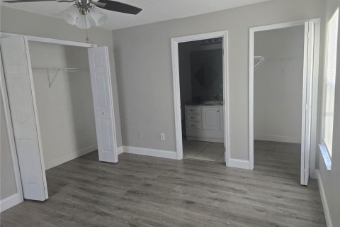 Villa ou maison à vendre à Poinciana, Floride: 4 chambres, 147.06 m2 № 2406410 - photo 14