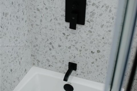 Villa ou maison à louer à Cutler Bay, Floride: 2 chambres, 83.61 m2 № 1890940 - photo 11