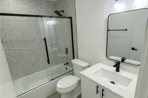Villa ou maison à louer à Cutler Bay, Floride: 2 chambres, 83.61 m2 № 1890940 - photo 5