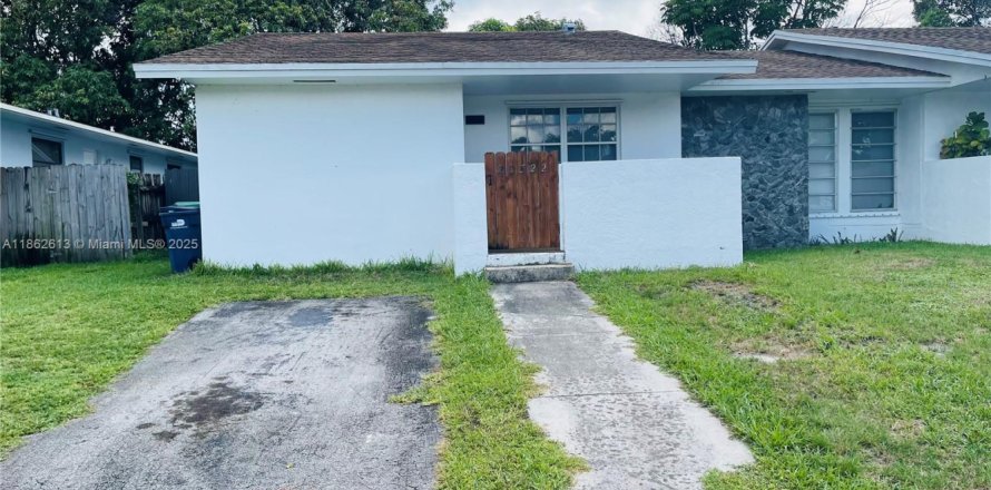 Villa ou maison à Cutler Bay, Floride 2 chambres, 83.61 m2 № 1890940