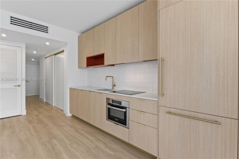 Condominio en alquiler en Miami, Florida № 2084914 - foto 2