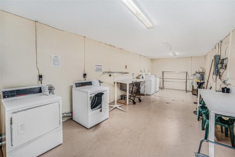Купить кондоминиум в Беллеэйр Блафс, Флорида 5 комнат, 67.73м2, № 1903918 - фото 17