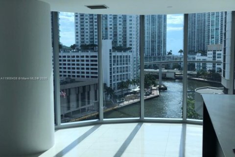 Condo in Miami, Florida, 2 bedrooms № 2060130 - photo 15