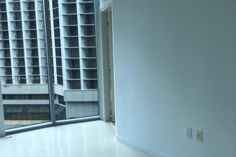 Condo in Miami, Florida, 2 bedrooms № 2060130 - photo 4