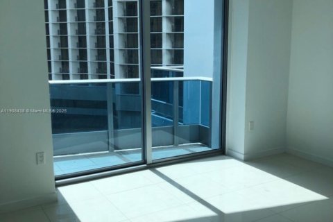Condo in Miami, Florida, 2 bedrooms № 2060130 - photo 17