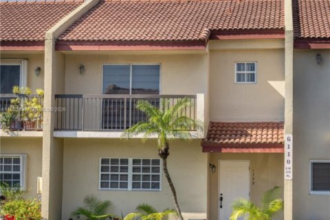 Condo in Miami, Florida, 3 bedrooms № 2046826 - photo 6