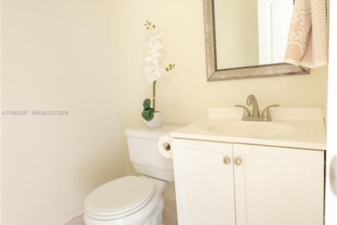 Condo in Miami, Florida, 3 bedrooms № 2046826 - photo 11