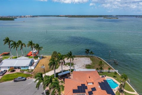 Terreno en venta en Treasure Island, Florida № 1898879 - foto 5
