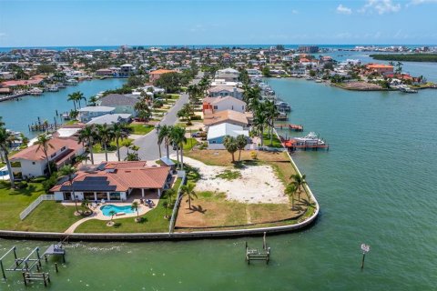 Terreno en venta en Treasure Island, Florida № 1898879 - foto 4