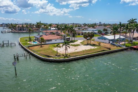 Terreno en venta en Treasure Island, Florida № 1898879 - foto 10