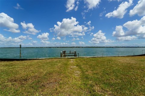 Terreno en venta en Treasure Island, Florida № 1898879 - foto 23