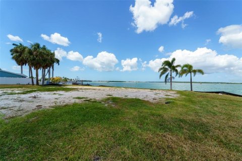 Terreno en venta en Treasure Island, Florida № 1898879 - foto 16