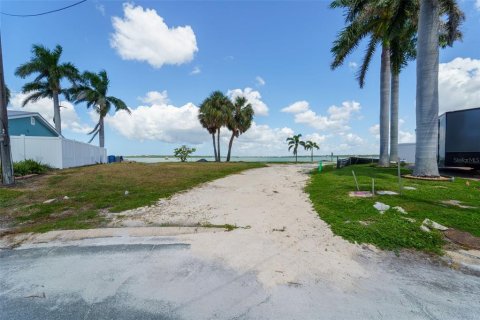 Terreno en venta en Treasure Island, Florida № 1898879 - foto 13