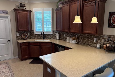 House in Ocala, Florida 2 bedrooms, 124.3 sq.m. № 2118368 - photo 6