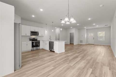 Casa en venta en Ocala, Florida, 4 dormitorios, 170.29 m2 № 1917202 - foto 7