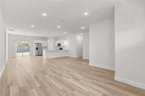 Casa en venta en Ocala, Florida, 4 dormitorios, 170.29 m2 № 1917202 - foto 4