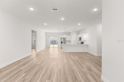 Casa en venta en Ocala, Florida, 4 dormitorios, 170.29 m2 № 1917202 - foto 5