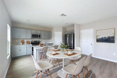Casa en venta en Winter Haven, Florida, 5 dormitorios, 234.39 m2 № 2150056 - foto 9