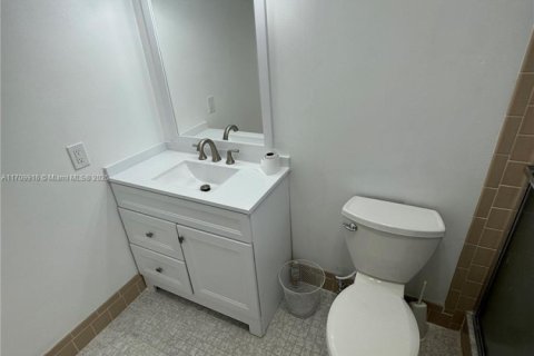 Condo in Dania Beach, Florida, 2 bedrooms  № 1462295 - photo 29