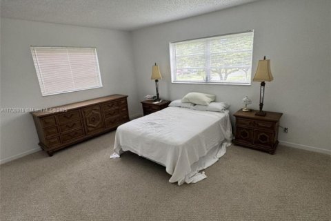Condo in Dania Beach, Florida, 2 bedrooms  № 1462295 - photo 25