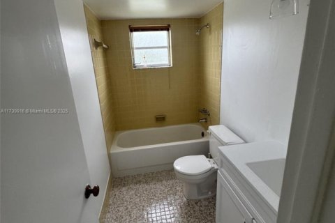 Condo in Dania Beach, Florida, 2 bedrooms  № 1462295 - photo 20