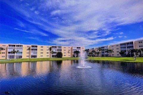 Condo in Dania Beach, Florida, 2 bedrooms  № 1462295 - photo 2