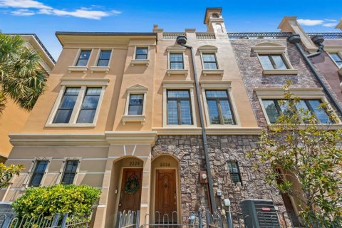 Adosado en venta en Tampa, Florida, 3 dormitorios, 149.11 m2 № 1626565 - foto 30