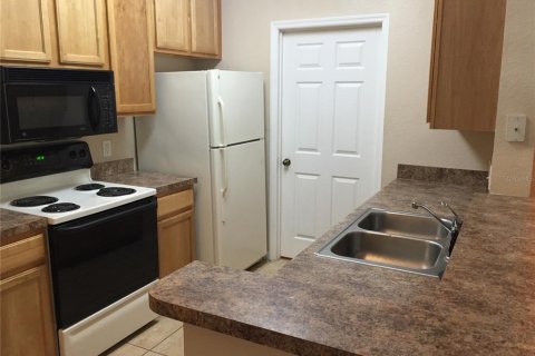 Снять в аренду кондоминиум в Тампа, Флорида 5 комнат, 97.08м2, № 1893629 - фото 8