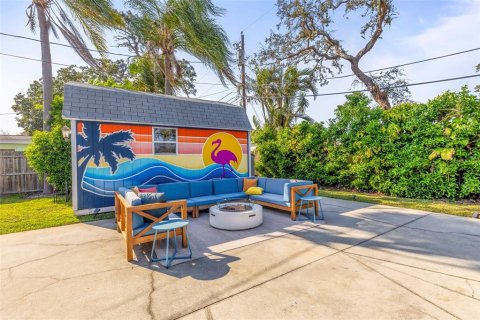 House in Clearwater, Florida 4 bedrooms, 165.74 sq.m. № 1612546 - photo 30