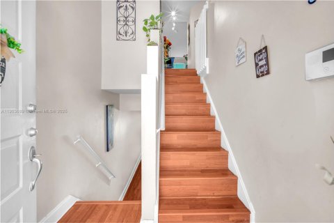Купить таунхаус в Санрайз, Флорида 3 спальни, 171.68м2, № 1955752 - фото 26