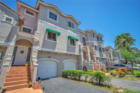 Купить таунхаус в Санрайз, Флорида 3 спальни, 171.68м2, № 1955752 - фото 4