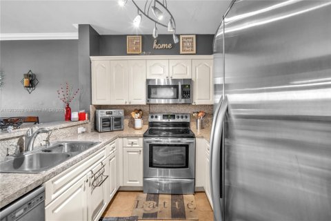 Купить таунхаус в Санрайз, Флорида 3 спальни, 171.68м2, № 1955752 - фото 14