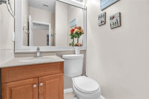 Купить таунхаус в Санрайз, Флорида 3 спальни, 171.68м2, № 1955752 - фото 24