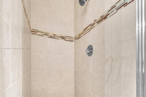 Купить таунхаус в Санрайз, Флорида 3 спальни, 171.68м2, № 1955752 - фото 25