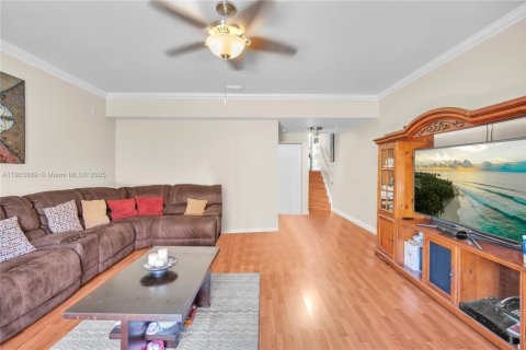 Купить таунхаус в Санрайз, Флорида 3 спальни, 171.68м2, № 1955752 - фото 28