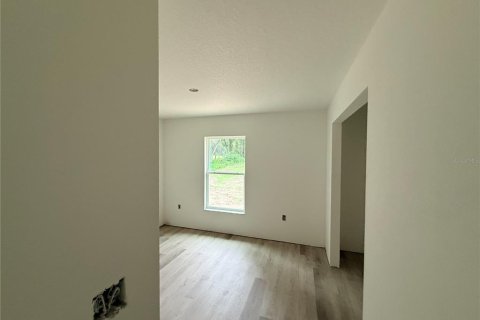 House in Chiefland, Florida 3 bedrooms, 108.97 sq.m. № 2123838 - photo 2