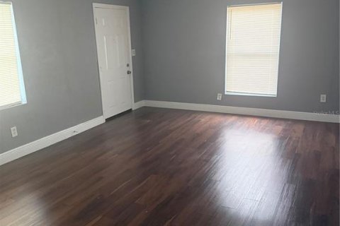 Villa ou maison à vendre à Tampa, Floride: 3 chambres, 73.58 m2 № 2259373 - photo 5