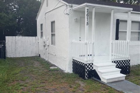 Villa ou maison à vendre à Tampa, Floride: 3 chambres, 73.58 m2 № 2259373 - photo 2