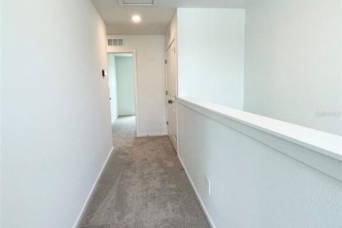 Townhouse in Winter Haven, Florida 3 bedrooms, 128.76 sq.m. № 2396622 - photo 8
