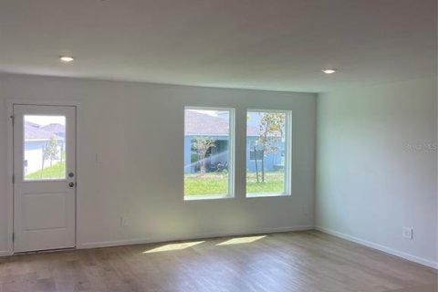 Townhouse in Winter Haven, Florida 3 bedrooms, 128.76 sq.m. № 2396622 - photo 11