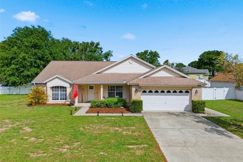 Casa en Clermont, Florida 3 dormitorios, 171.5 m2 № 2129443