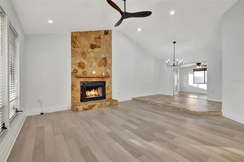 House in Sarasota, Florida 3 bedrooms, 170.1 sq.m. № 1519075 - photo 7