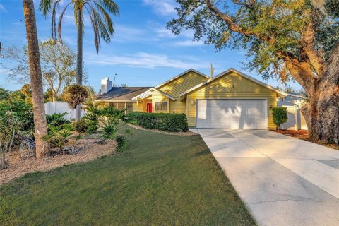 House in Sarasota, Florida 3 bedrooms, 170.1 sq.m. № 1519075 - photo 2