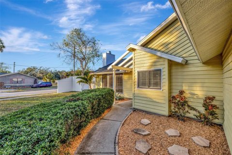 House in Sarasota, Florida 3 bedrooms, 170.1 sq.m. № 1519075 - photo 5